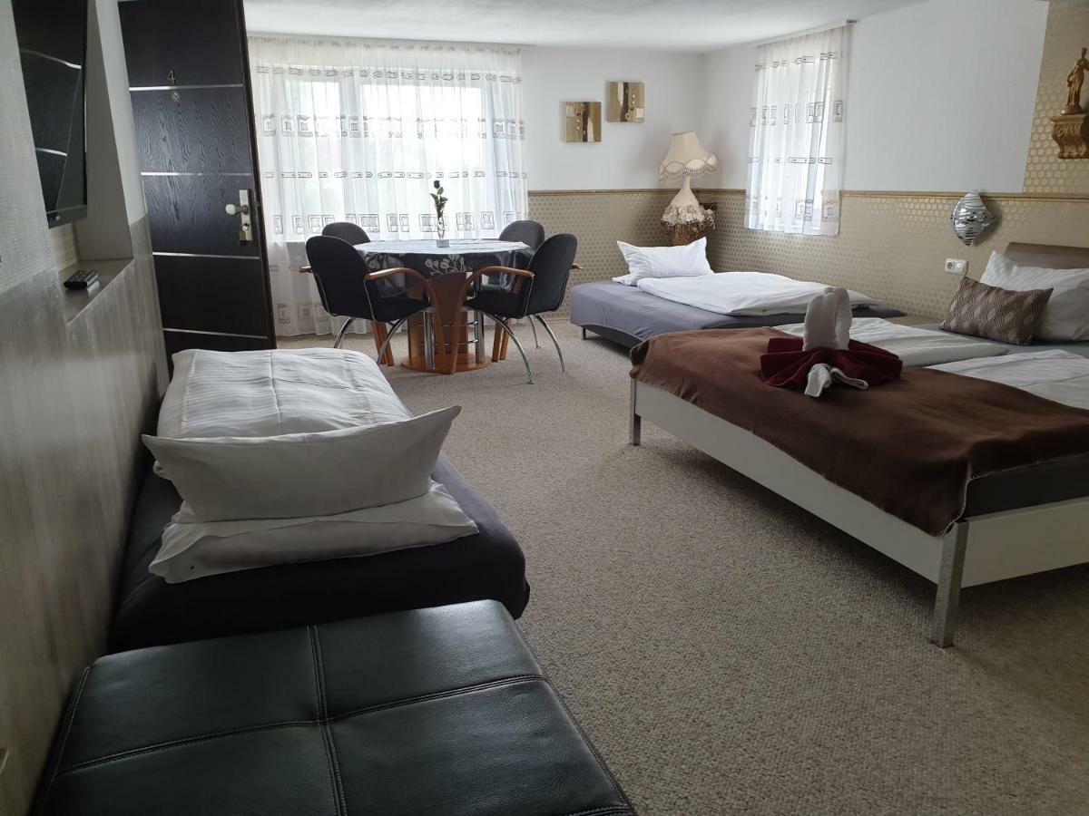 T&K Appartements Bad Homburg vor der Hoehe Luaran gambar